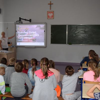 Szkolny Dzień Bezpieczeństwa Cyfrowego w Publicznej Szkole Podstawowej w Krasińcu